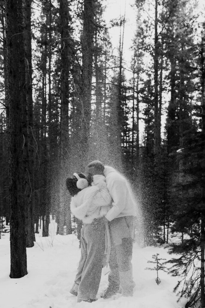 black and white snowflake engagement photos