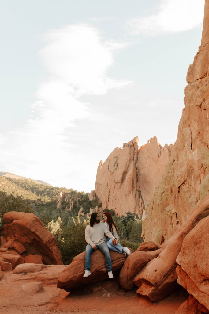 central garden engagement photos at garden of the gods