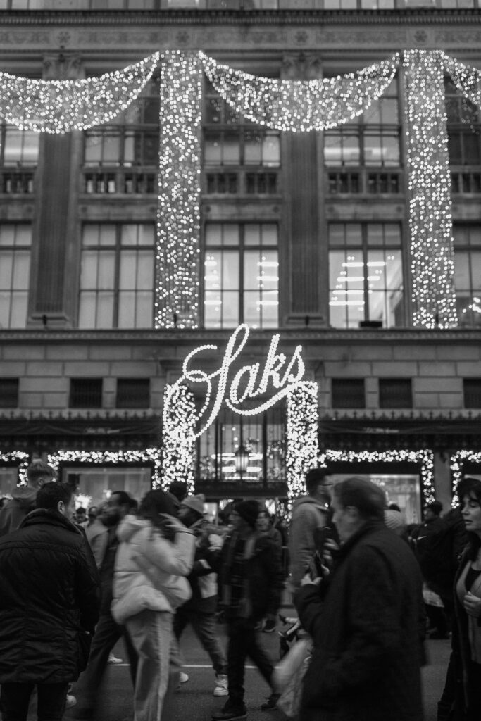 Saks fifth avenue christmas lights photos