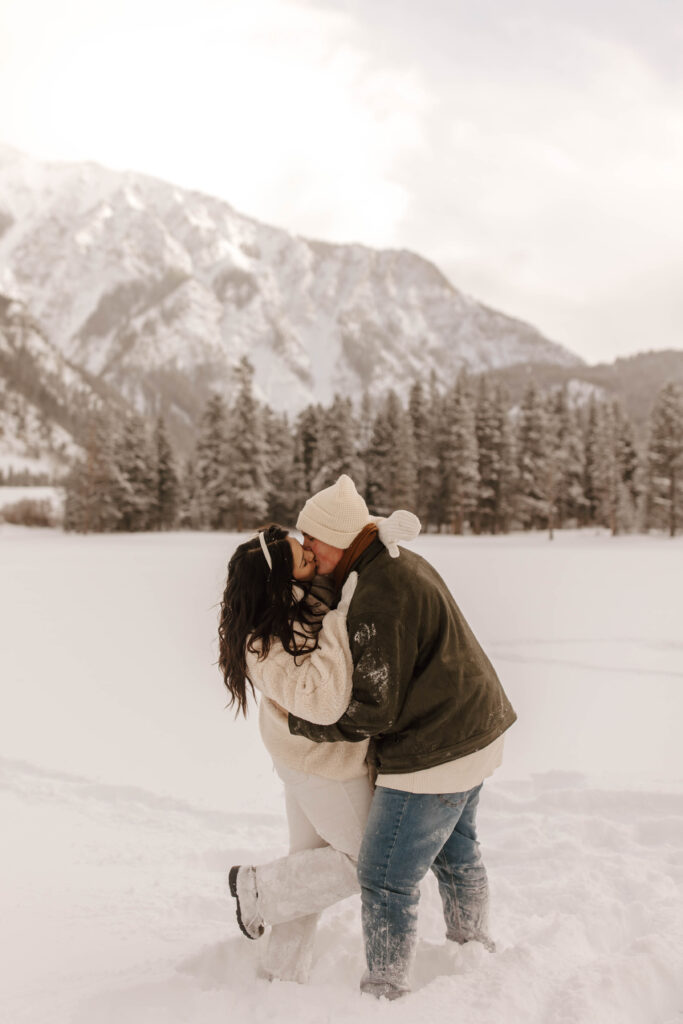 engagement photos in colorado mountains