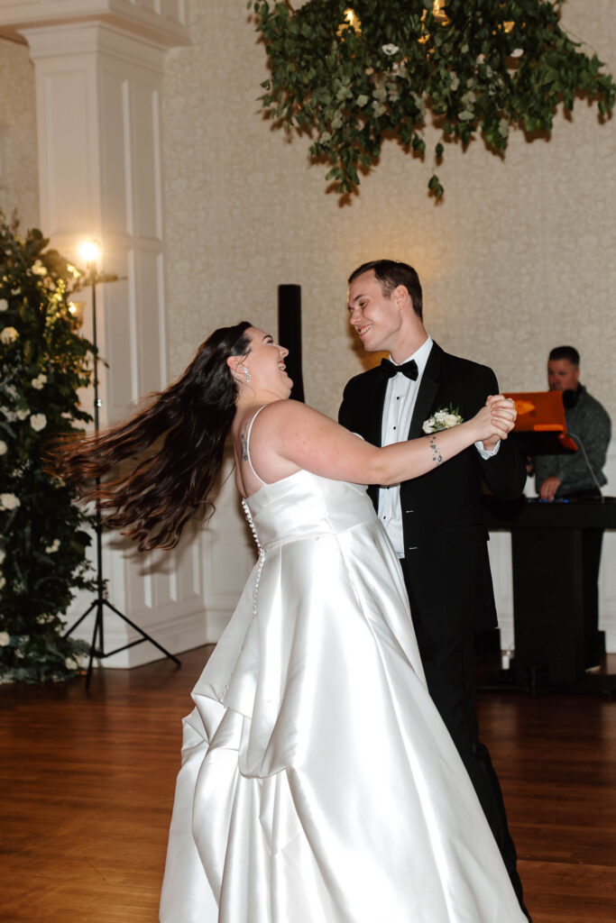 romantic first dance wedding day